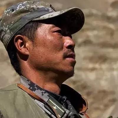 致敬英雄，时代荣光与民族骄傲的传承力量